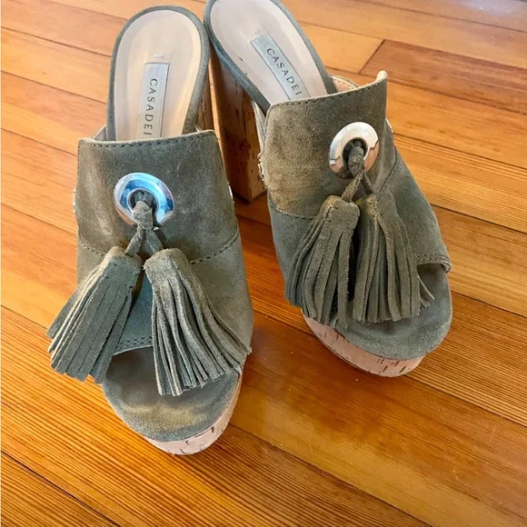 Casadei Olive Suede Cork Heel Platform Sandal. Size 36 (6) - Picture 3 of 7